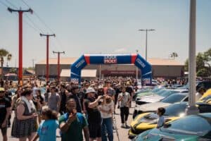 Crowd at Florida State Fairgrounds event with Liqu.